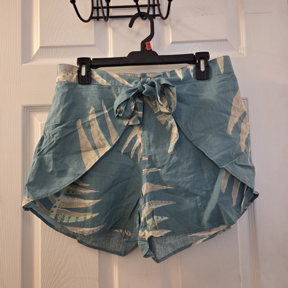 Patagonia sz L Garden Island Women Blue Tie Front Wrap Hemp Palm Leaf Shorts NWT